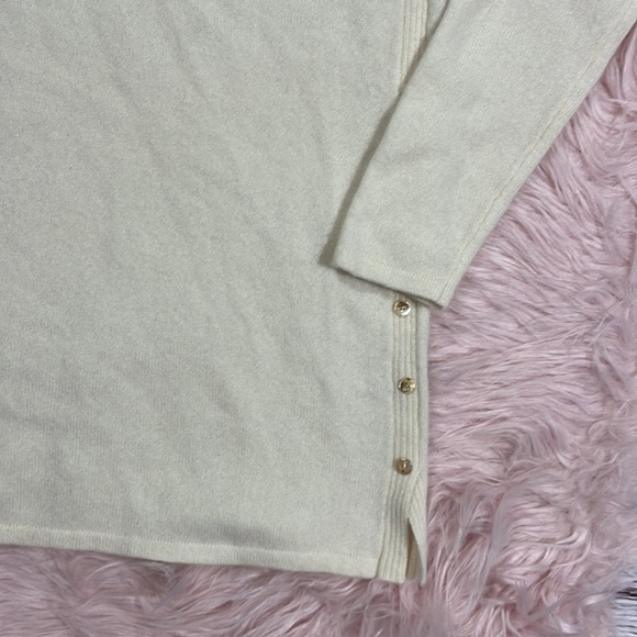 J. McLaughlin Cream Side Button Detail Crewneck Cashmere Sweater - Picture 3 of 10